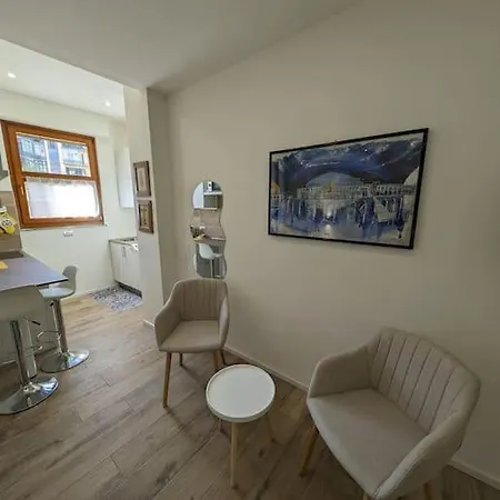 Casa Dante Apartment *